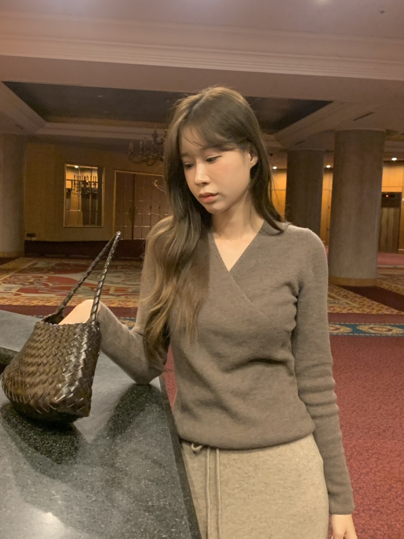 LEGACY東大門㊣代購女裝新款休閑時尚推薦25秋冬人氣針織衫V領LEGACY針織衫