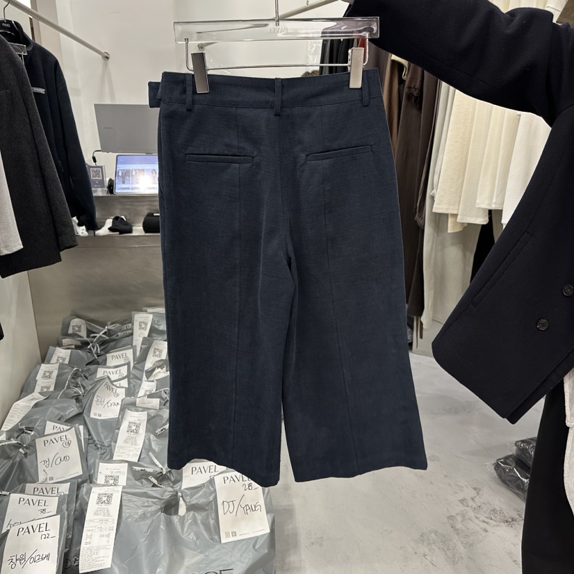 PAVEL韓國直郵㊣女裝新品真品人氣職業25秋冬時尚短褲天鵝絨PAVEL短褲