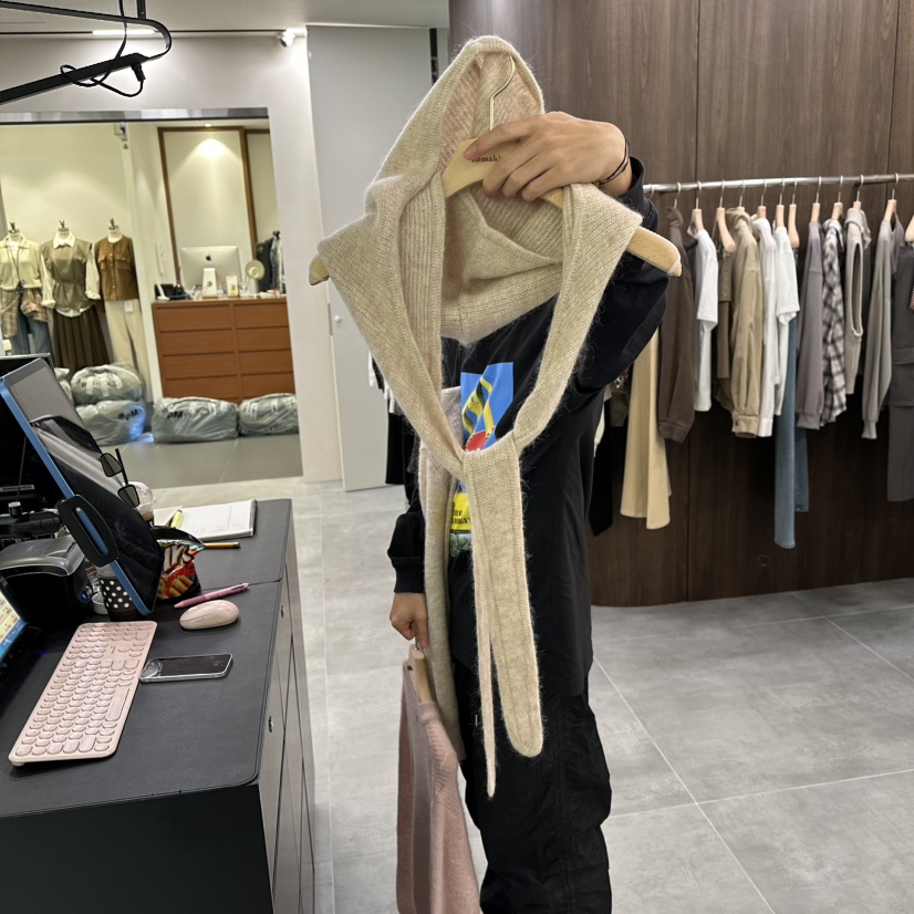 URBANSTORY/REMAKING東大門㊣直郵女裝新品人氣帽子馬海毛披肩連帽Remaking/URBANSTORY帽子圖色1