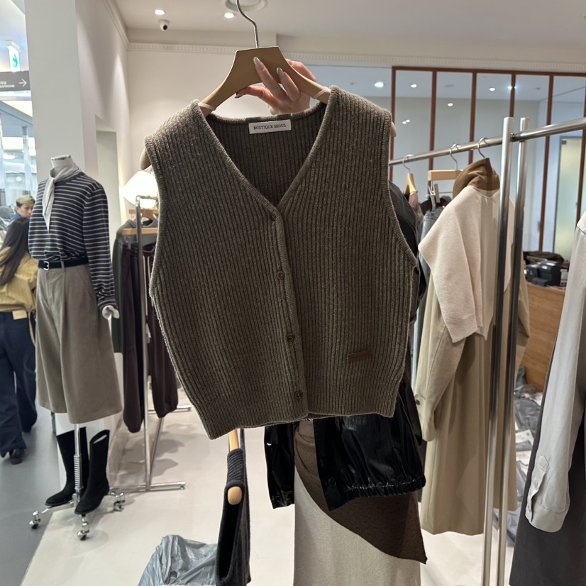 ANDMORE BUTTON韓國代購㊣女裝新品職業時尚真品馬甲羊毛羊絨ANDMORE BUTTON馬甲圖色1