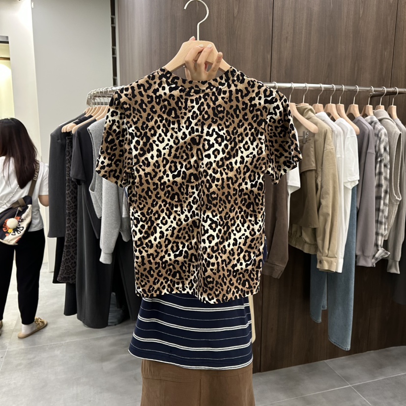 URBANSTORY/REMAKING東大門㊣實拍女裝新品推薦真品人氣T恤Remaking/URBANSTORYT恤