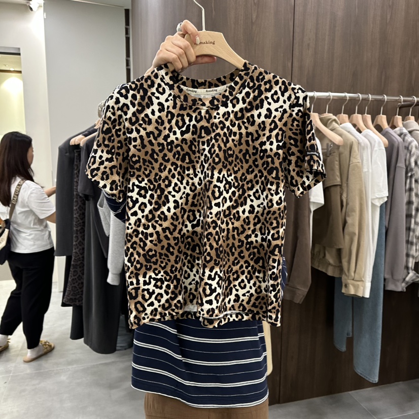 URBANSTORY/REMAKING東大門㊣實拍女裝新品推薦真品人氣T恤Remaking/URBANSTORYT恤圖色1