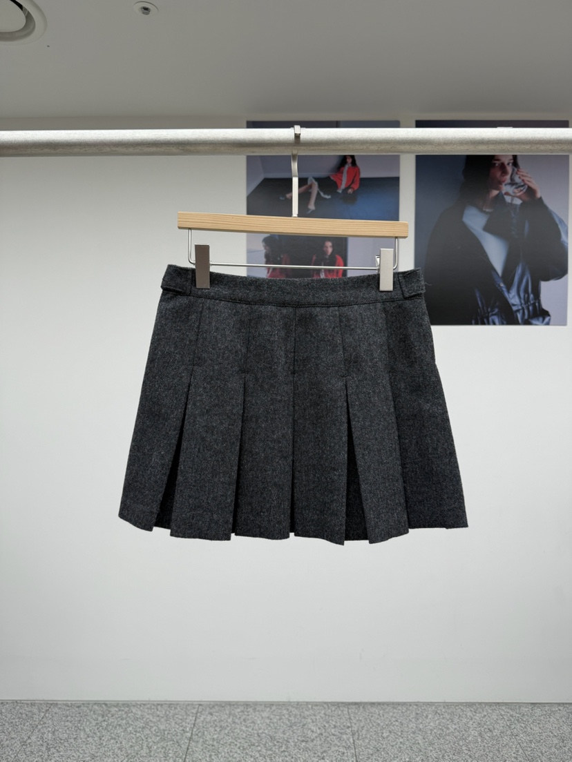 MADE-P東大門㊣代購女士新款真品熱賣休閑推薦25秋冬短裙人字形MADE-P短裙
