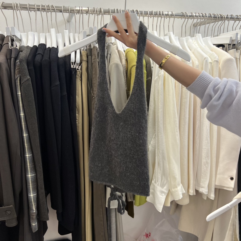 UNDERSTANDING韓國直郵㊣女裝新品真品熱賣職業人氣吊帶背心UNDERSTANDING吊帶/背心圖色2