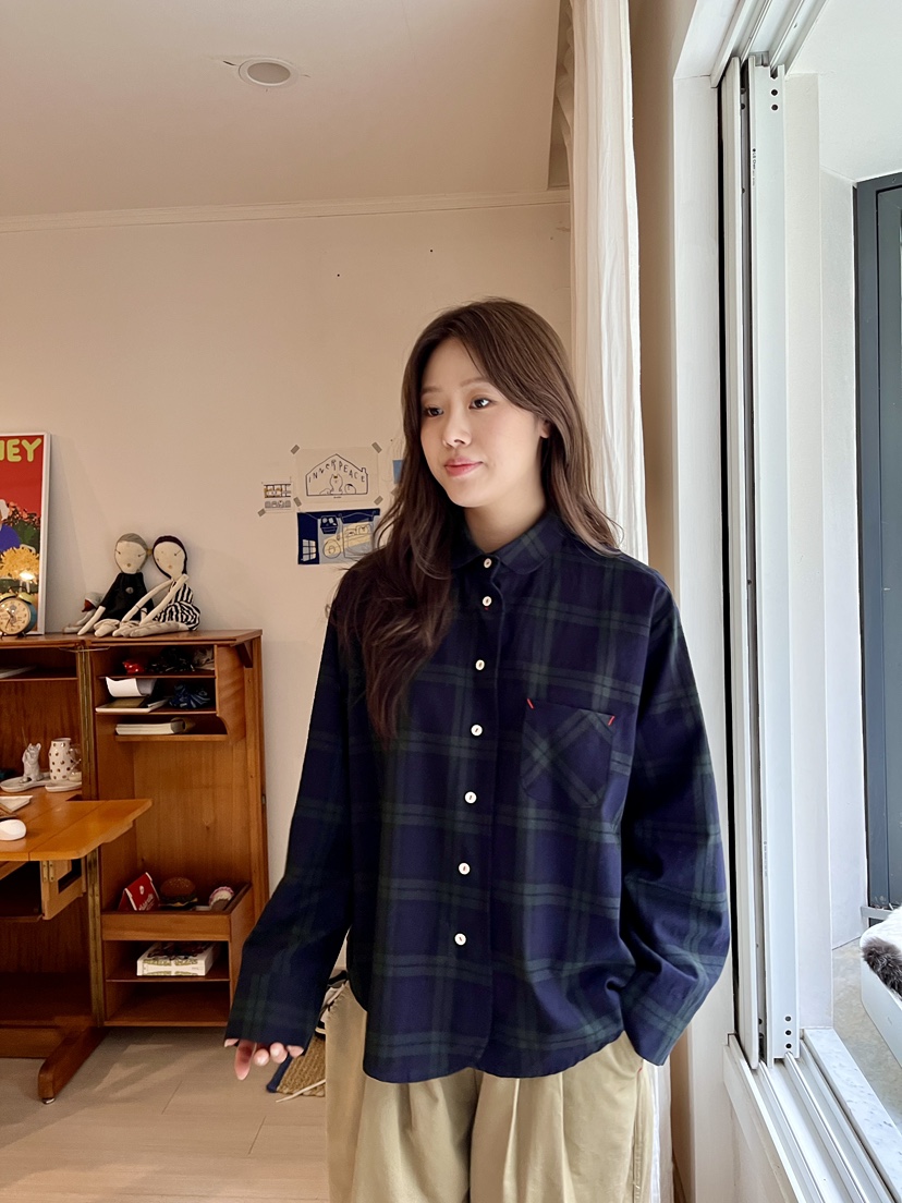 AT NOTE韓國代購㊣女裝新款職業熱賣25秋冬襯衫蕾絲衫格紋AT NOTE襯衫/蕾絲衫