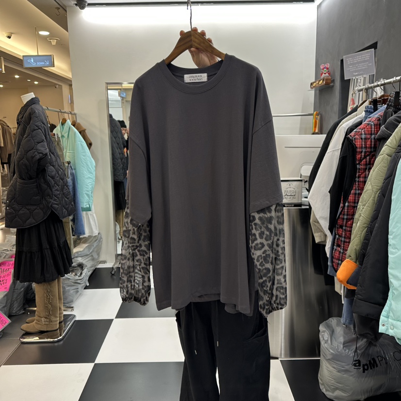 LADYBLACK東大門㊣實拍女裝新品休閑真品25秋冬長袖T恤假兩件LADYBLACK長袖T恤圖色1