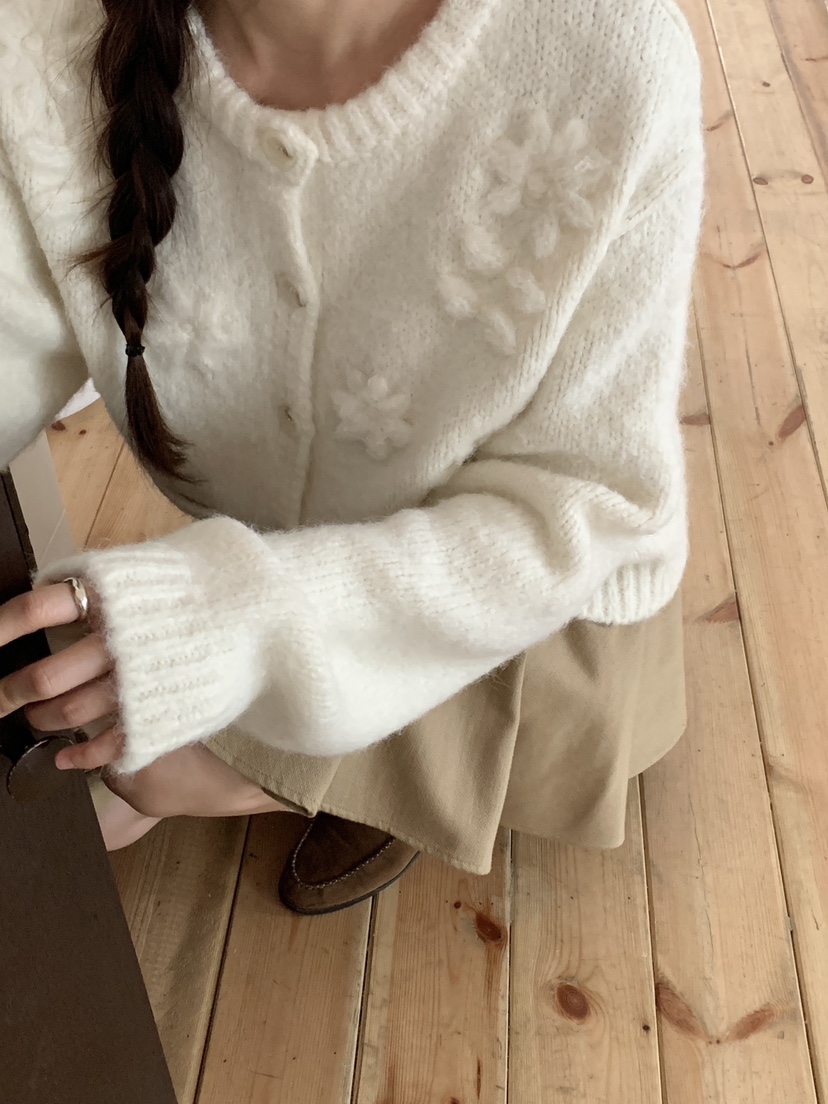 RE:OPENING韓國代購㊣女裝新品休閑25秋冬毛衣手工刺繡花朵RE:OPENING毛衣