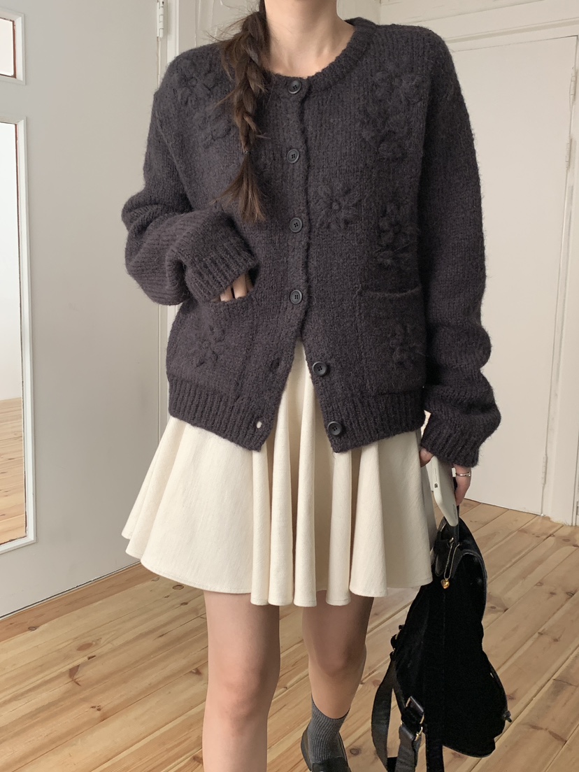 RE:OPENING韓國代購㊣女裝新品休閑25秋冬毛衣手工刺繡花朵RE:OPENING毛衣