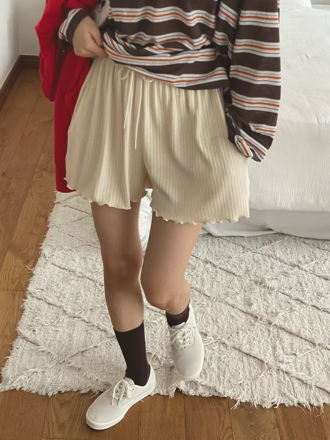 ONTHEMOOD東大門㊣代購女士新品人氣職業休閑推薦熱賣25秋冬短褲RIPPLE短褲圖色1