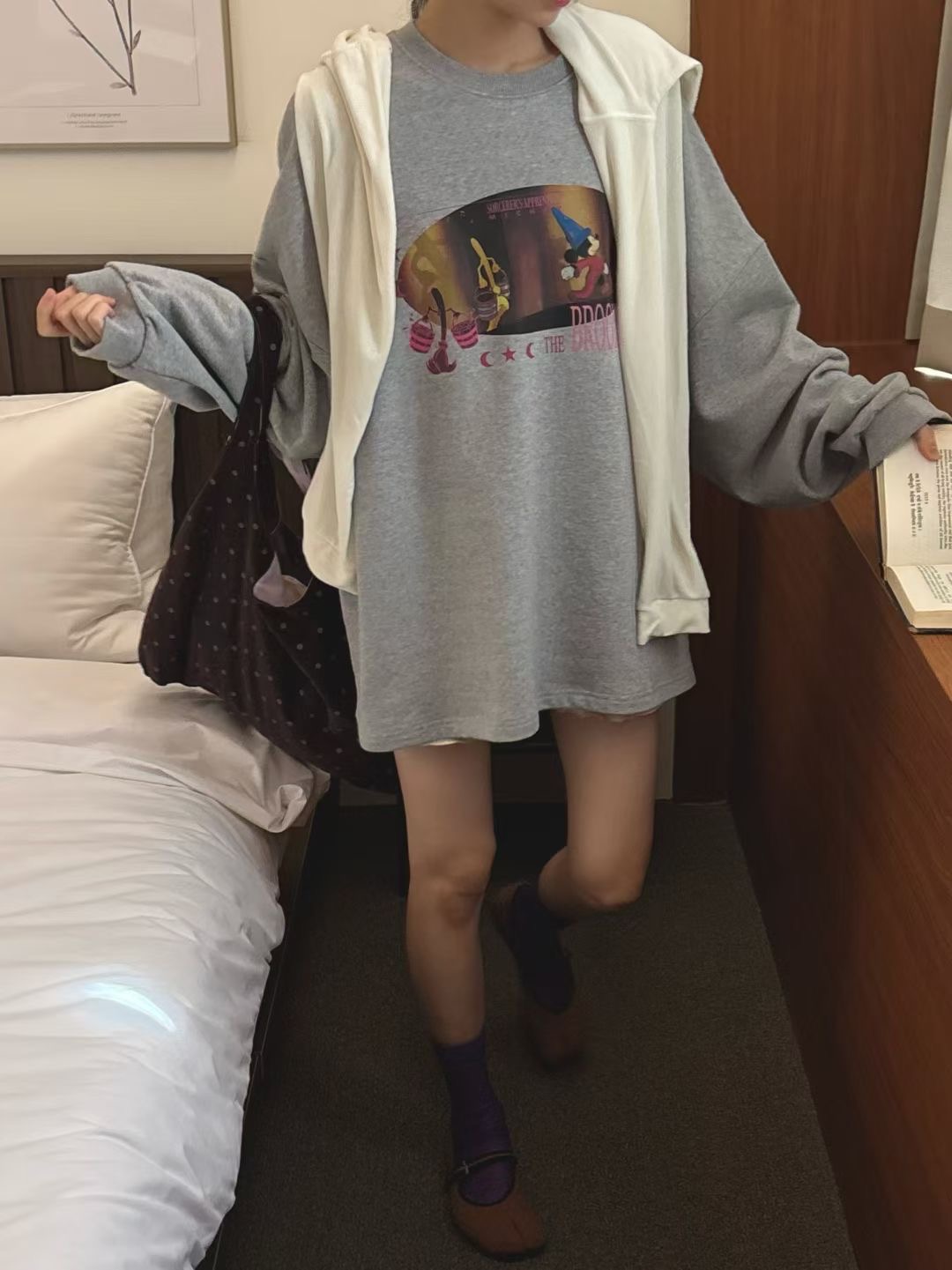 ONTHEMOOD韓國直郵㊣女裝新款真品休閑人氣推薦衛衣不含披肩RIPPLE衛衣圖色1