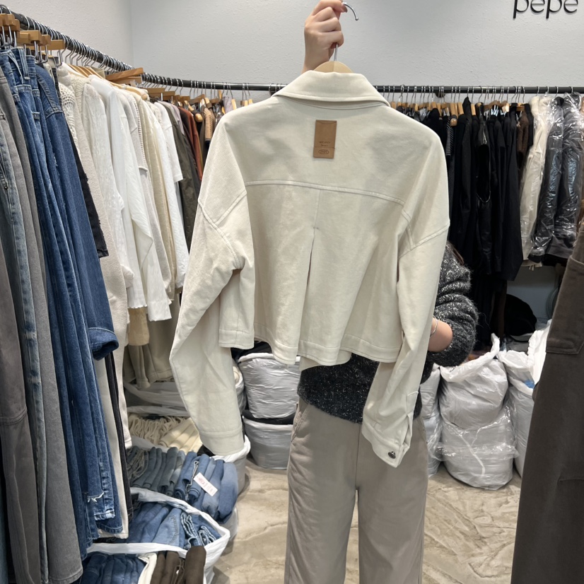 ALMOND PEPE東大門㊣實拍女士新品25秋冬襯衫蕾絲衫燈芯絨紐扣ALMOND PEPE襯衫/蕾絲衫