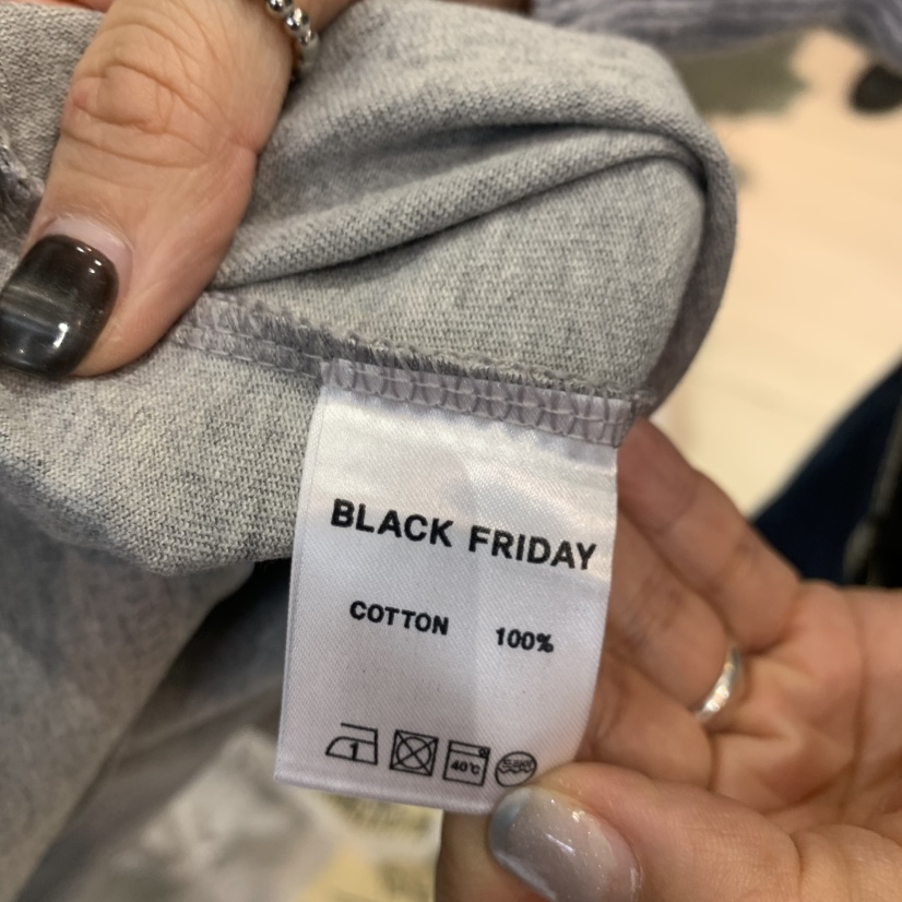 BLACKFRIDAY韓國代購㊣女裝新品休閑人氣熱賣推薦25秋冬長袖T恤BLACK FRIDAY長袖T恤