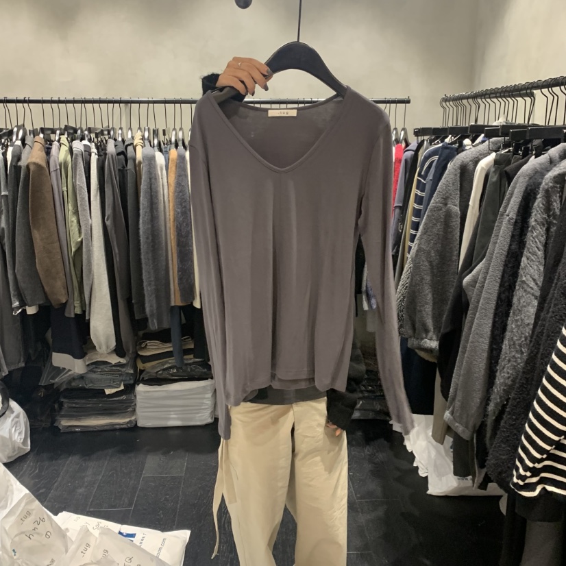 TUG韓國直郵㊣女士新品休閑人氣熱賣推薦職業時尚長袖T恤V領TUG長袖T恤