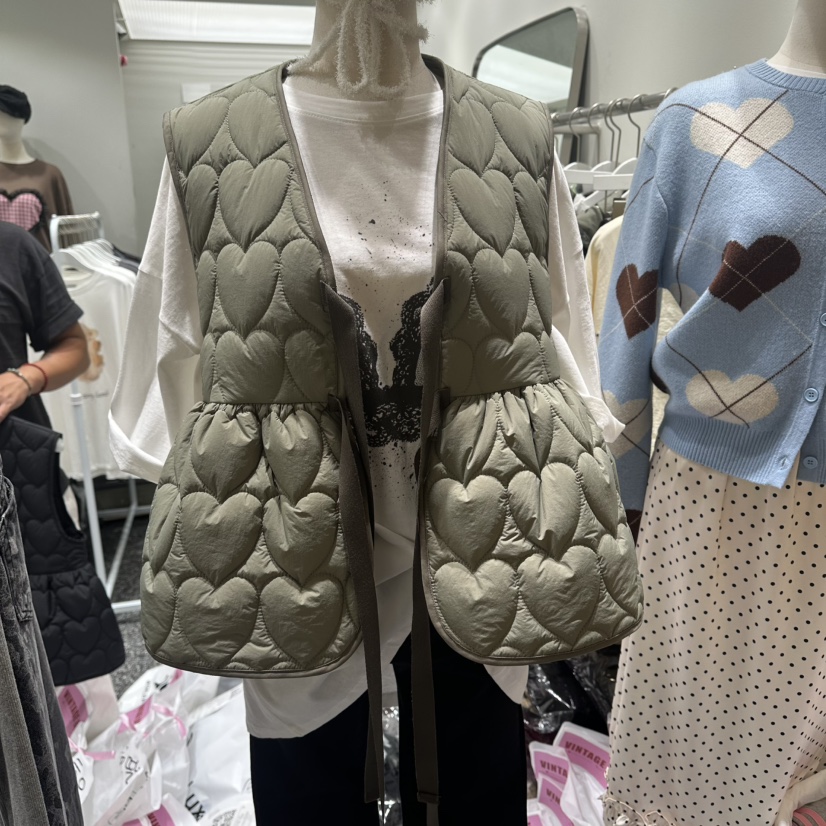 VINTAGE 888東大門㊣實拍女裝新款真品馬甲不含內搭心形絎縫VINTAGE888/TRIPLE EIGHT馬甲