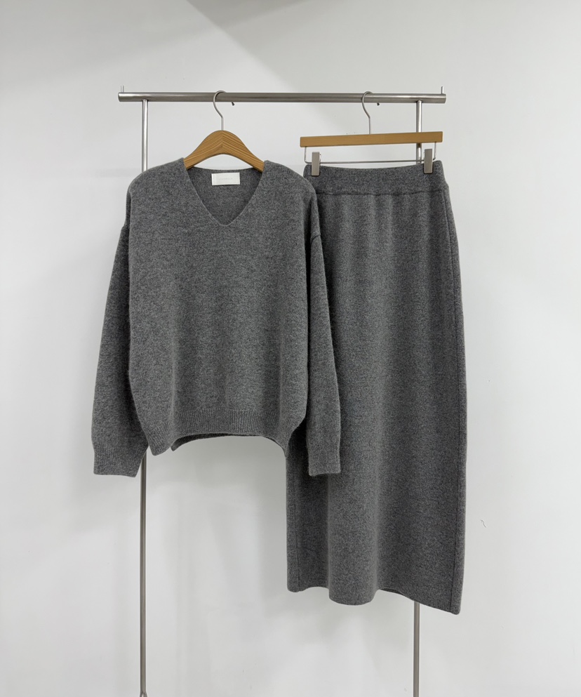 YIKHO STYLE東大門㊣實拍女士新品休閑人氣熱賣25秋冬長裙YIKHO STYLE長裙