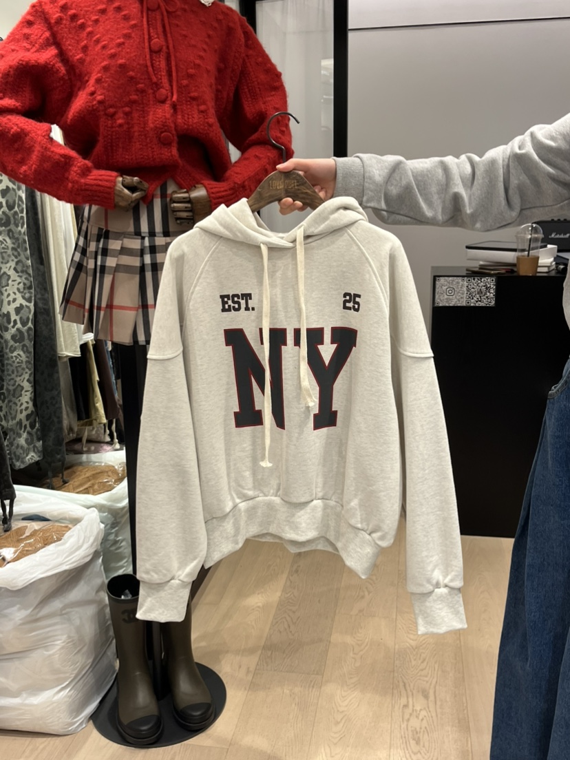 LOVE PULL東大門㊣代購女裝新品人氣推薦時尚休閑衛衣兜帽LOVE PULL衛衣圖色1