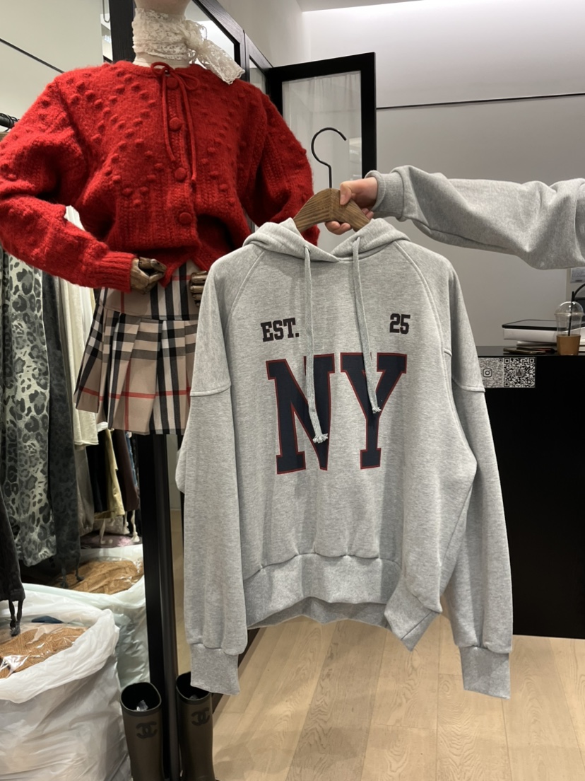 LOVE PULL東大門㊣代購女裝新品人氣推薦時尚休閑衛衣兜帽LOVE PULL衛衣圖色2