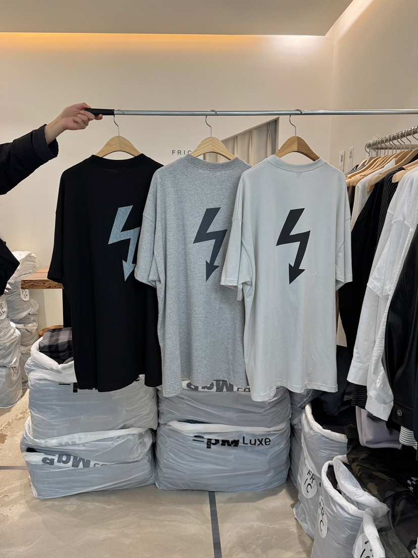 FRIC韓國直郵㊣女裝新品推薦人氣職業25秋冬熱賣真品時尚T恤FRICT恤
