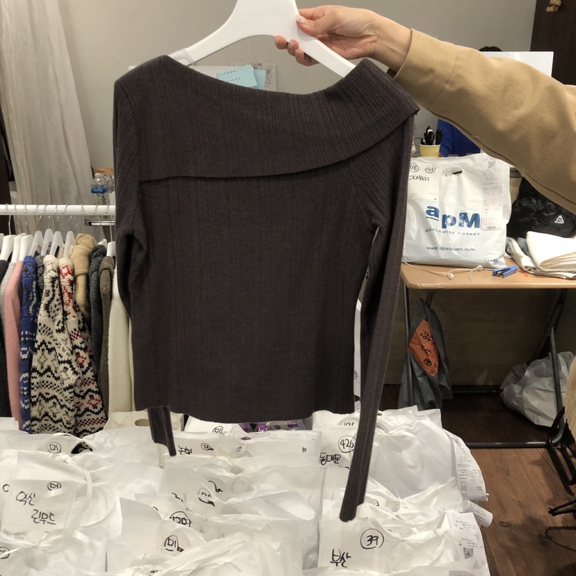 UNDERSTANDING東大門㊣實拍女裝新品休閑熱賣時尚25秋冬長袖T恤UNDERSTANDING長袖T恤圖色2