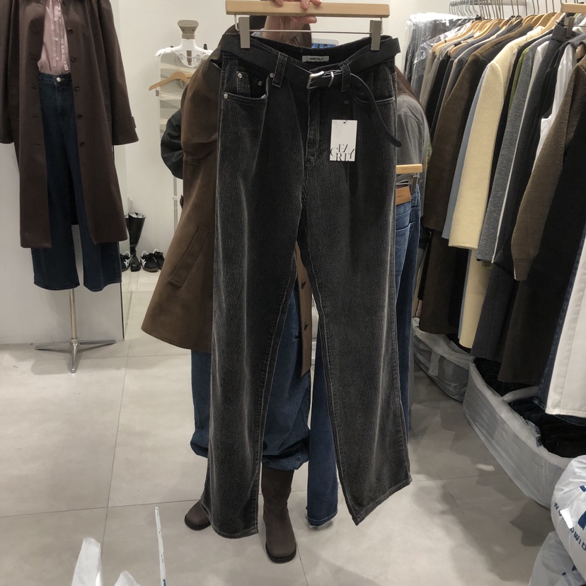 ANN MARGRET韓國代購㊣女裝新品真品牛仔褲不含腰帶GRETA.Y牛仔褲圖色2