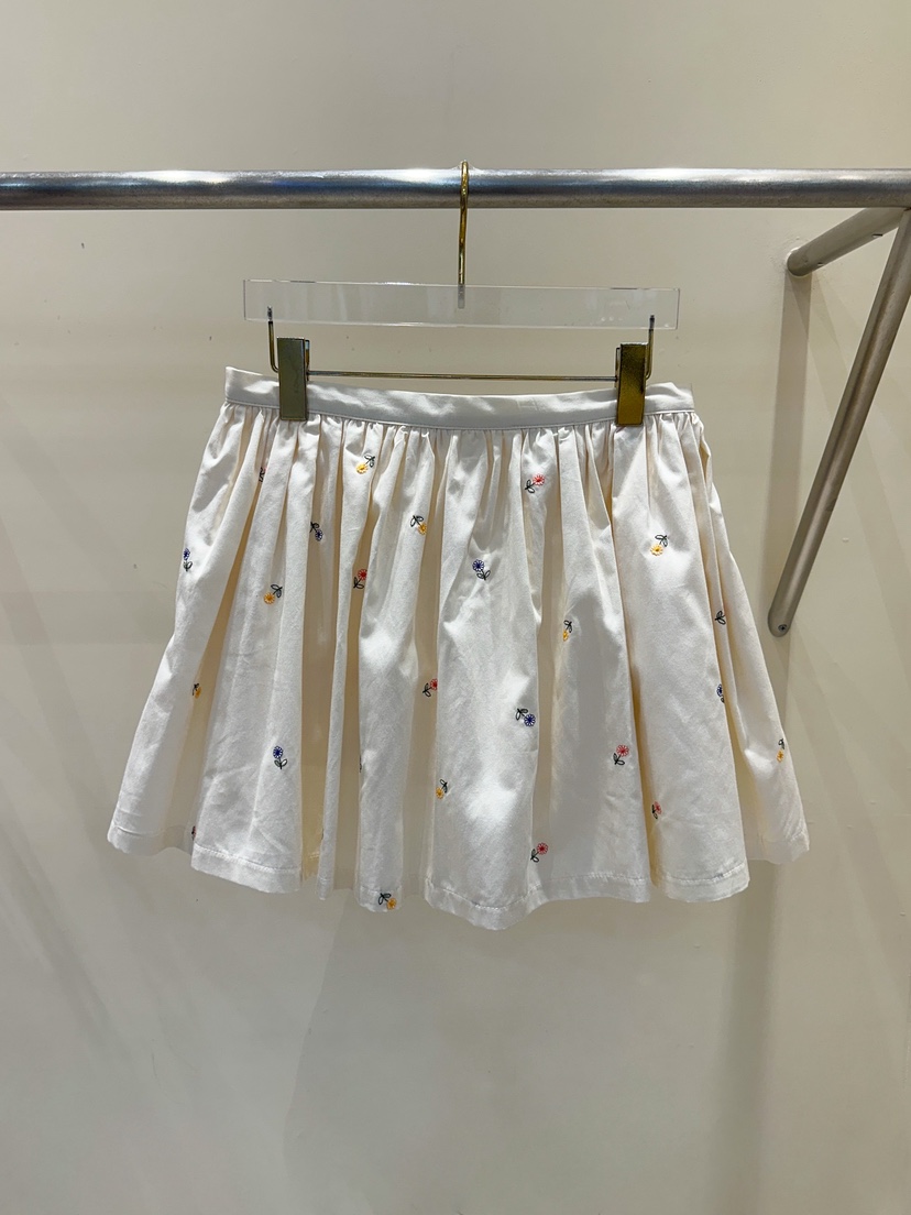 81 MARKET-L東大門㊣直郵女士新款推薦職業人氣熱賣裙褲刺繡81 MARKET-L裙褲