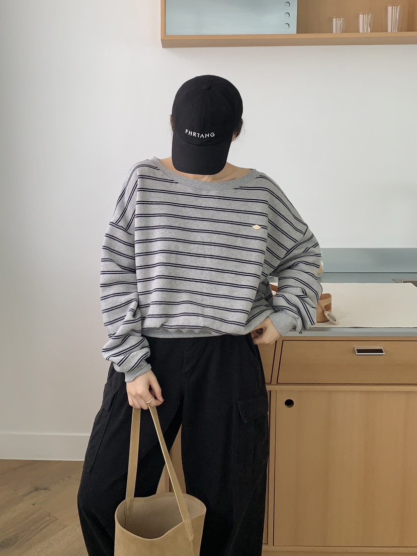 FORMSTUDIO東大門㊣實拍女裝新款人氣休閑衛衣單排扣拉絨露肩FORMSTUDIO衛衣