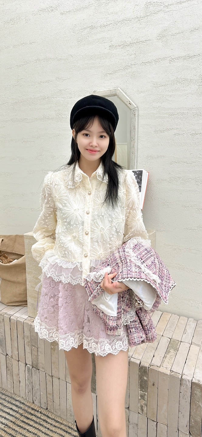 YARD東大門㊣代購女士新品25秋冬人氣襯衫蕾絲衫刺繡開衩繡花YARD襯衫/蕾絲衫