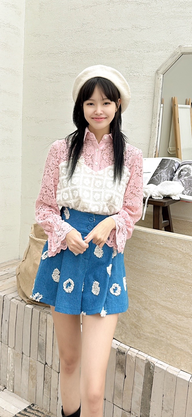 YARD東大門㊣實拍女士新款真品時尚襯衫蕾絲衫皮草刺繡蕾絲YARD襯衫/蕾絲衫圖色3