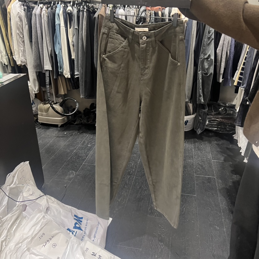 TUG東大門㊣實拍女裝新品職業真品時尚人氣推薦25秋冬牛仔褲棉質TUG牛仔褲圖色1