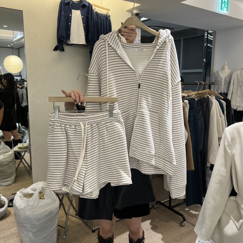 W AND J東大門㊣代購女士新品25秋冬職業時尚熱賣套裝加絨W AND J套裝圖色1