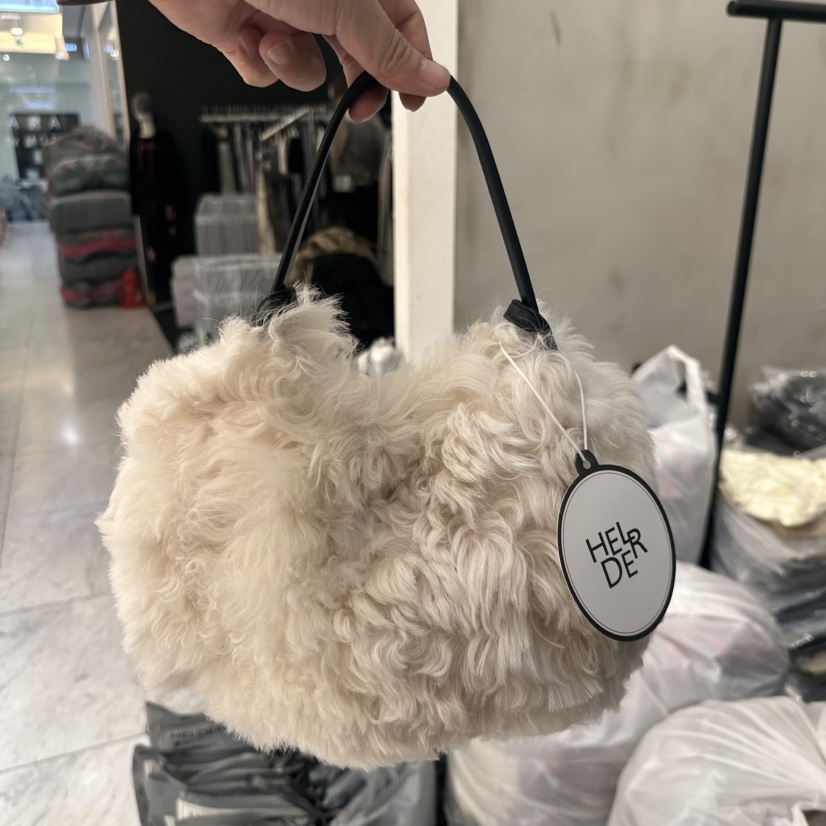 HELDER-P韓國代購㊣女裝新品真品人氣時尚熱賣手提包羊毛皮HELDER手提包