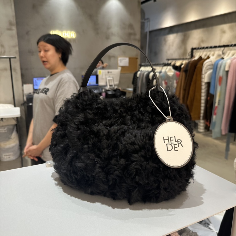 HELDER-P韓國代購㊣女裝新品真品人氣時尚熱賣手提包羊毛皮HELDER手提包圖色2