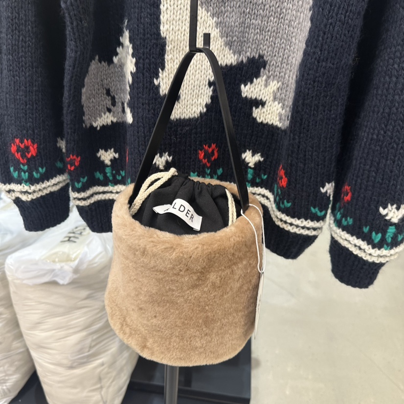 HELDER-P東大門㊣實拍女裝新款真品手提包不含飾品小羊皮羊毛HELDER手提包圖色1