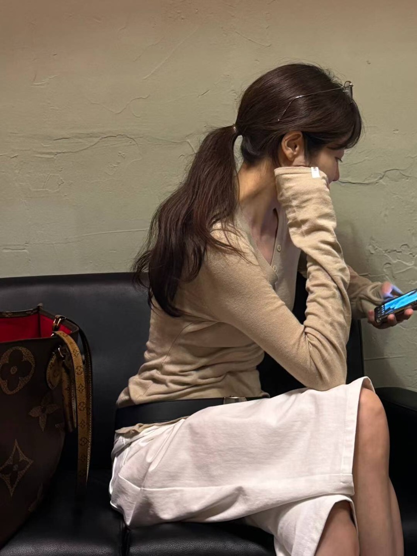 GENTLE B/LOVENTINA韓國直郵㊣女裝新款熱賣針織衫紐扣長款GENTLE B/LOVENTINA針織衫