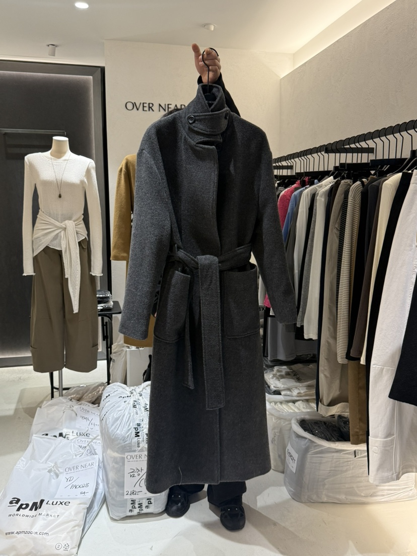 OVER NEAR東大門㊣直郵女士新品推薦時尚中長款大衣含腰帶OVER NEAR中長款大衣圖色3