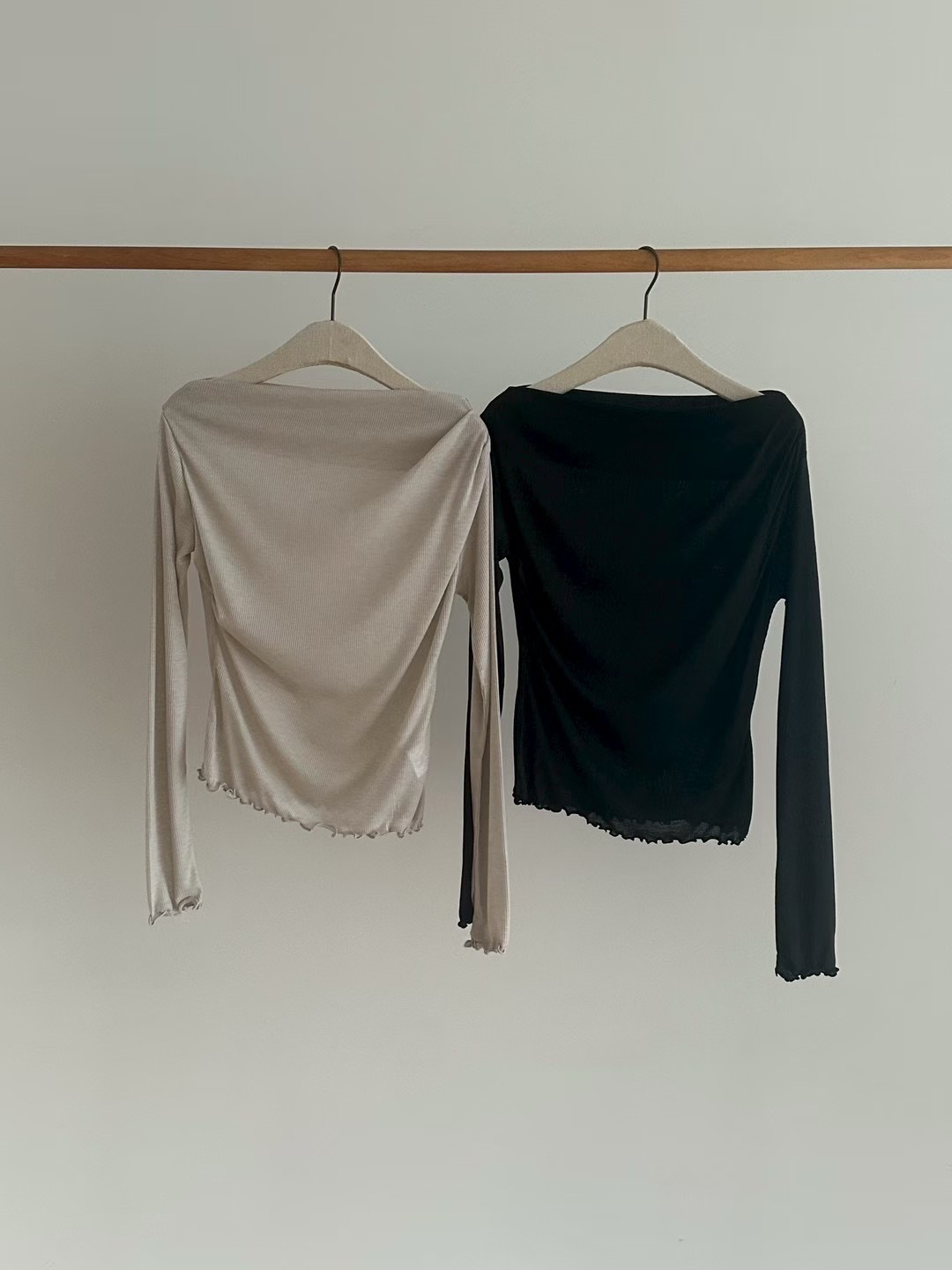 FLAT WHITE韓國直郵㊣女士新品休閑人氣熱賣25秋冬長袖T恤FLAT WHITE長袖T恤圖色2左二色