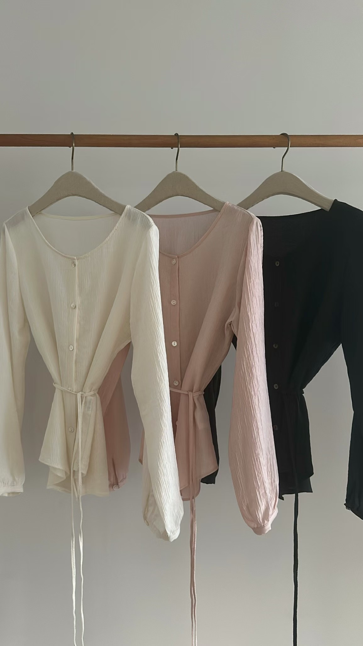 FLAT WHITE韓國代購㊣女士新品25秋冬休閑熱賣推薦襯衫蕾絲衫FLAT WHITE襯衫/蕾絲衫