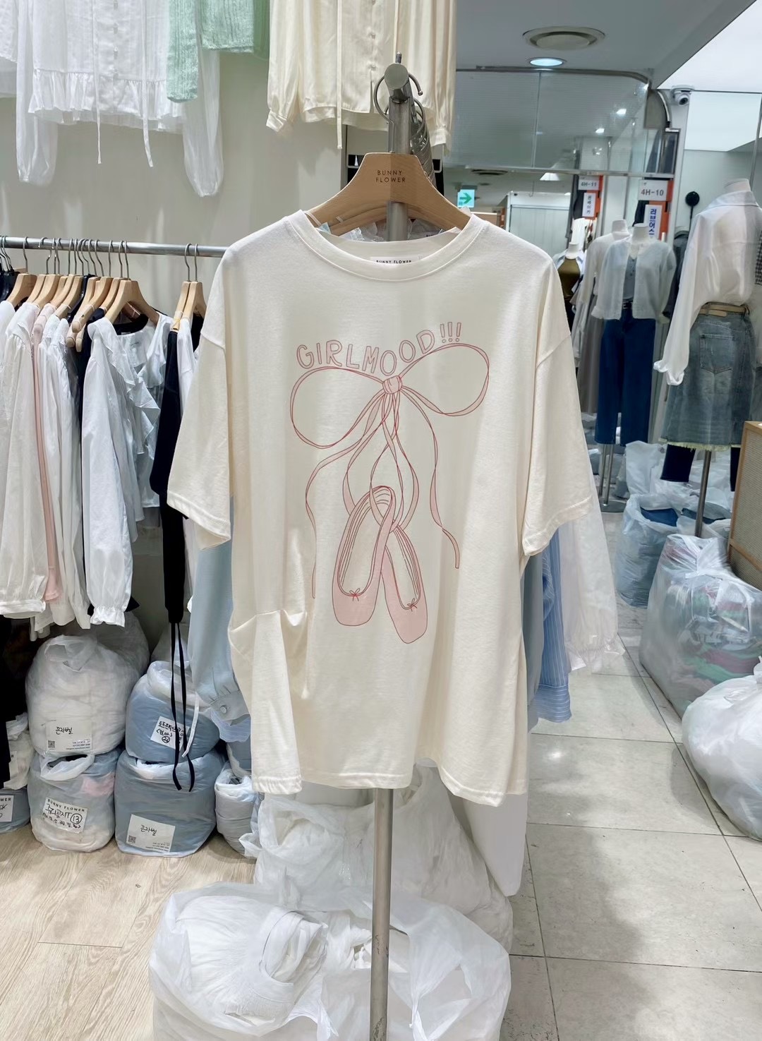 BUNNYFLOWER2東大門㊣代購女裝新品人氣真品推薦25秋冬休閑T恤BUNNYFLOWER2T恤圖色2