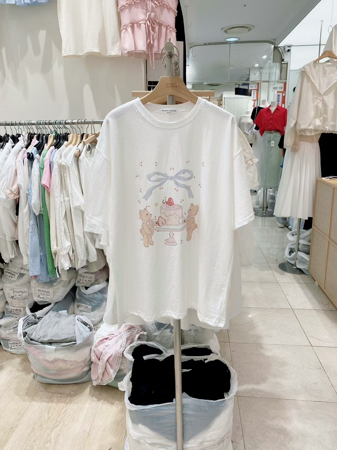 BUNNYFLOWER2韓國直郵㊣女裝新款25秋冬職業時尚熱賣推薦T恤BUNNYFLOWER2T恤圖色2