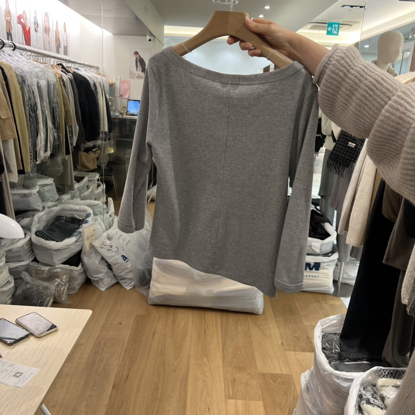 OP PER東大門㊣代購女士新品職業推薦時尚真品熱賣長袖T恤OPPER-simplebeige長袖T恤