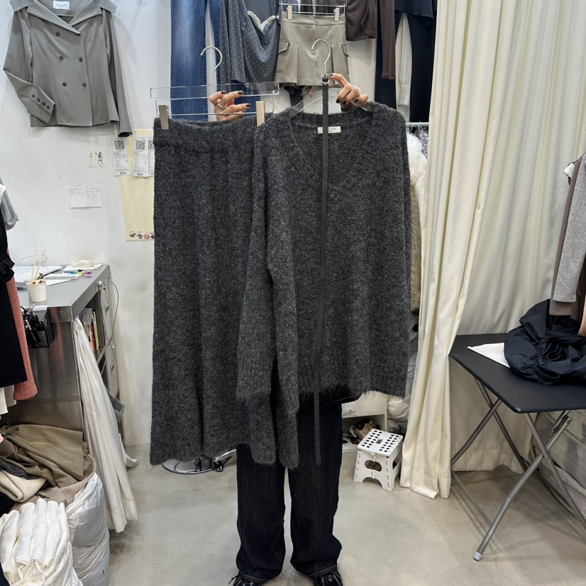 BILLION-L東大門㊣實拍女裝新品真品職業推薦人氣套裝兩件套BILLION-L套裝圖色2