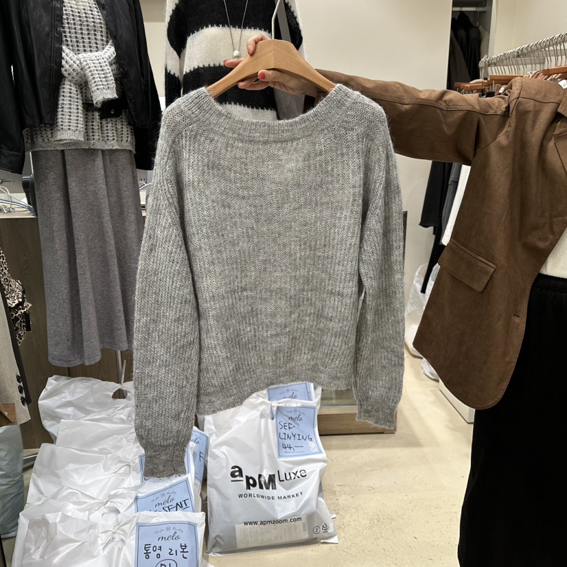 MELO東大門㊣直郵女裝新品時尚休閑真品25秋冬人氣推薦毛衣V領MELO毛衣