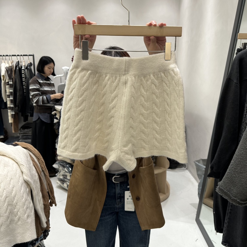 AURA韓國代購㊣女裝新品推薦25秋冬職業時尚真品熱賣人氣短褲Au ra短褲