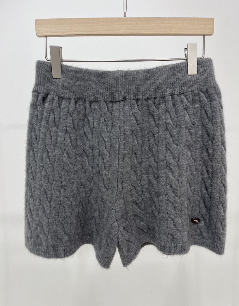 AURA韓國代購㊣女裝新品推薦25秋冬職業時尚真品熱賣人氣短褲Au ra短褲圖色2