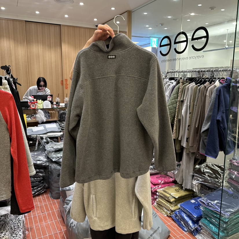 E/E/E東大門㊣代購女裝新品時尚真品推薦人氣衛衣羊毛柔軟E/E/E衛衣