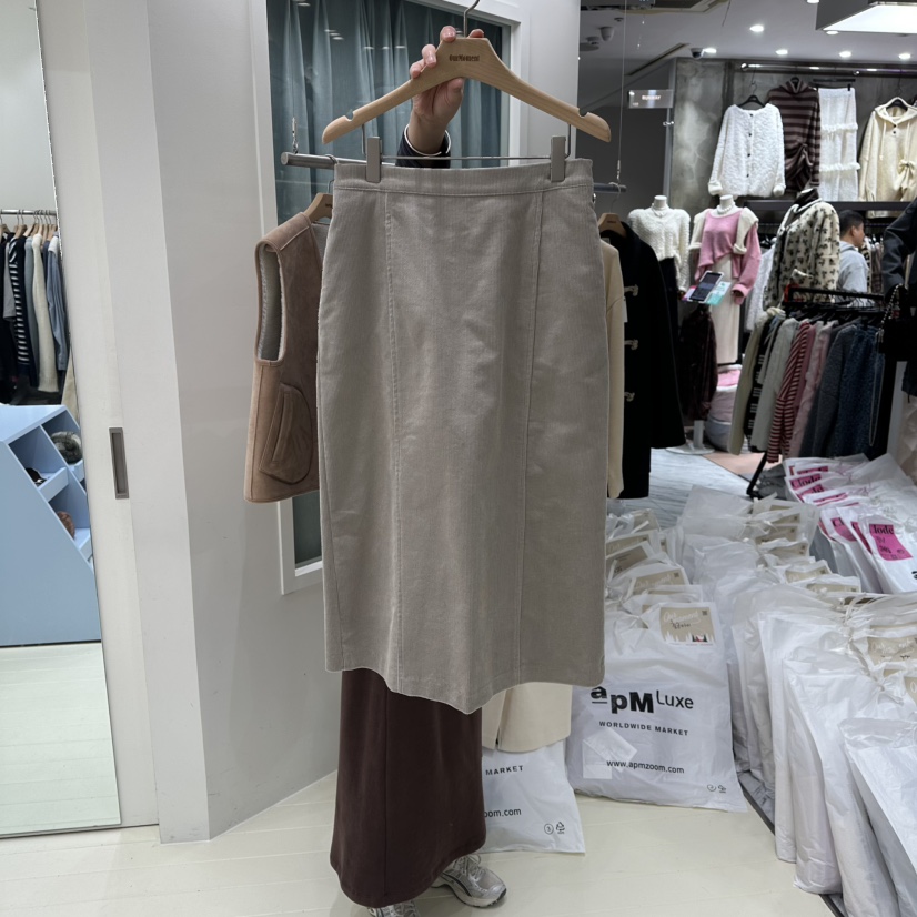 OURMOMENT東大門㊣實拍女裝新品推薦時尚25秋冬熱賣人氣長裙OURMOMENT長裙圖色2