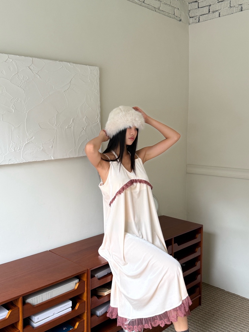 MAISONDEGLORY東大門㊣直郵女士新款真品推薦熱賣連衣裙天鵝絨MAISON DE GLORY連衣裙