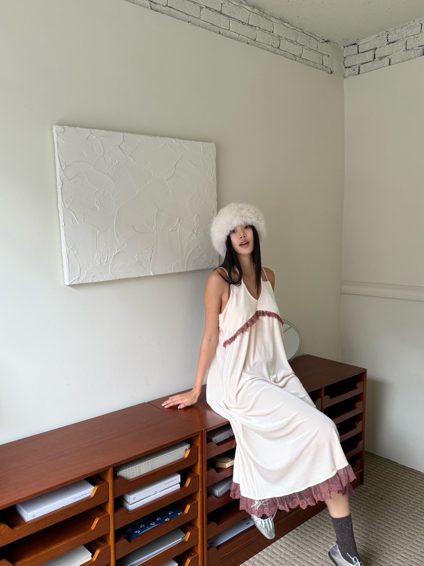 MAISONDEGLORY東大門㊣直郵女士新款真品推薦熱賣連衣裙天鵝絨MAISON DE GLORY連衣裙