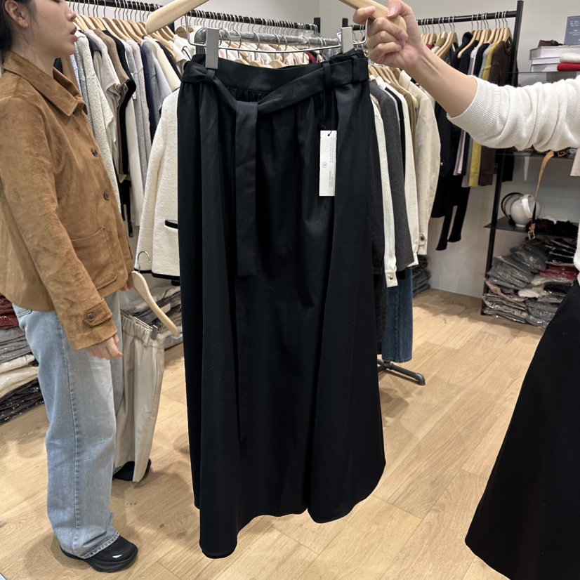 M.G.N韓國代購㊣女士新品人氣職業25秋冬休閑長裙荷葉邊柔軟MAGNET長裙圖色2