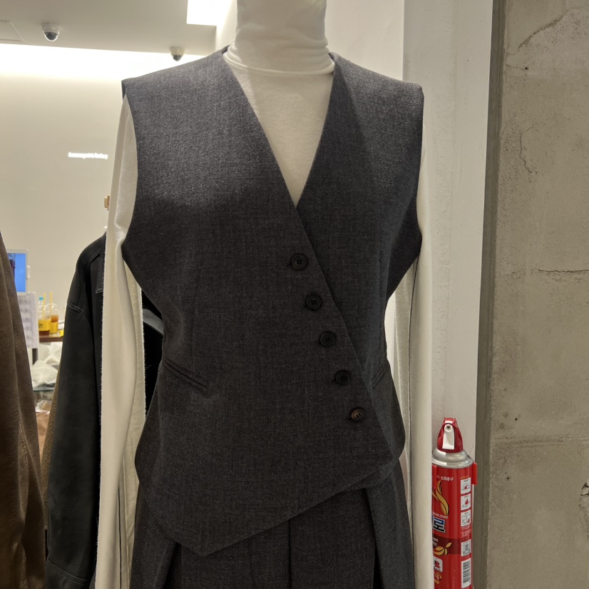 ANN MARGRET東大門㊣實拍女士新品真品馬甲不含內搭GRETA.Y馬甲圖色2